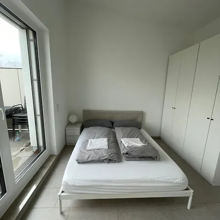 Проживание в семье Guestroom Messe